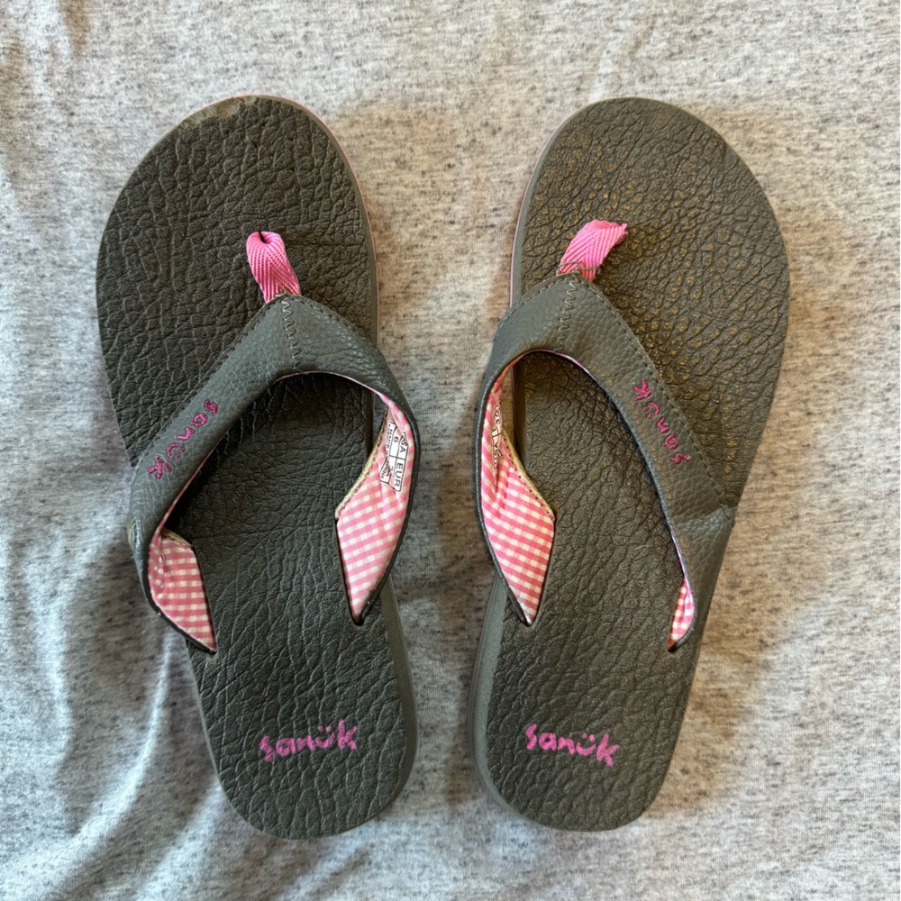 sanuk yoga mat flip flops